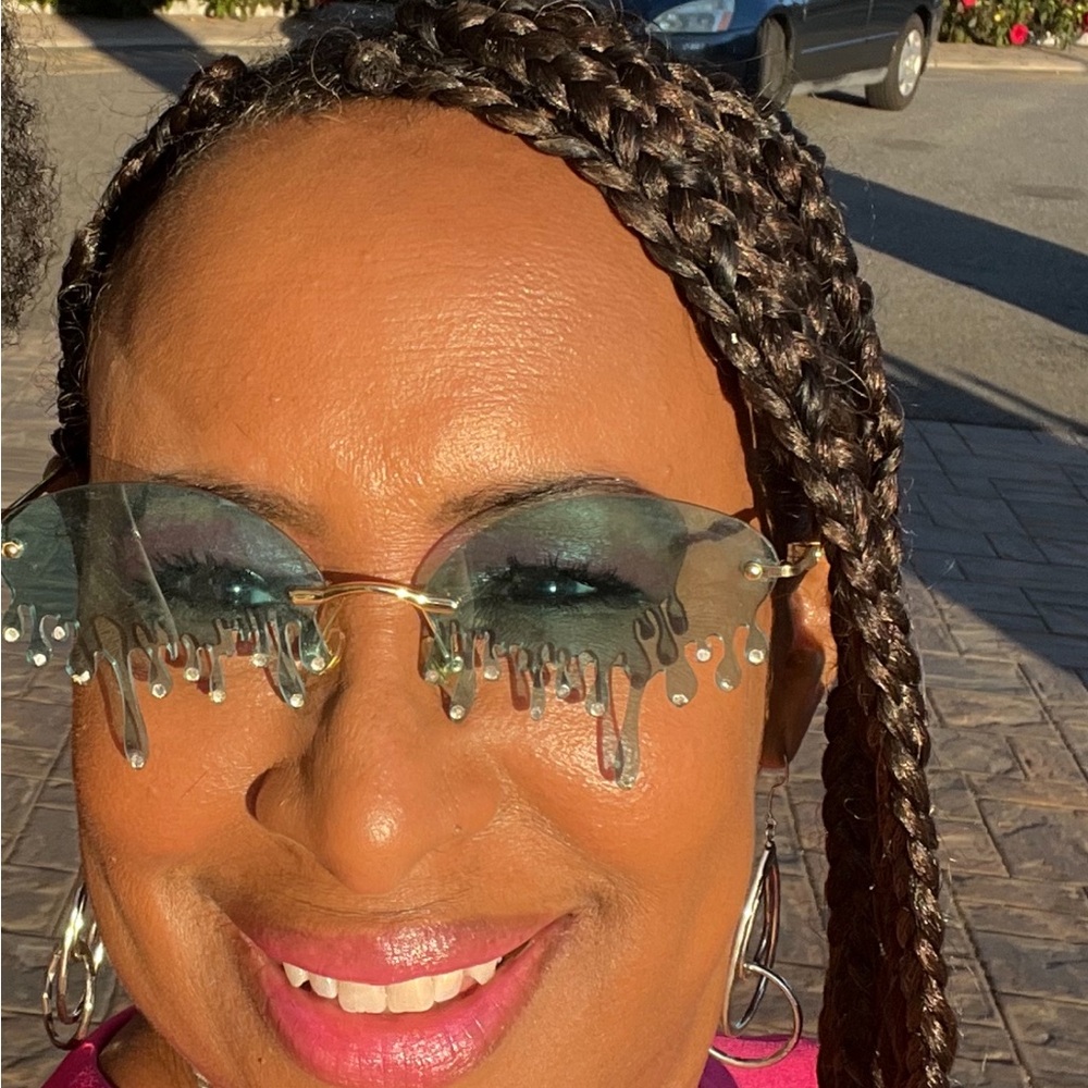 Meet your Posher, Gina
